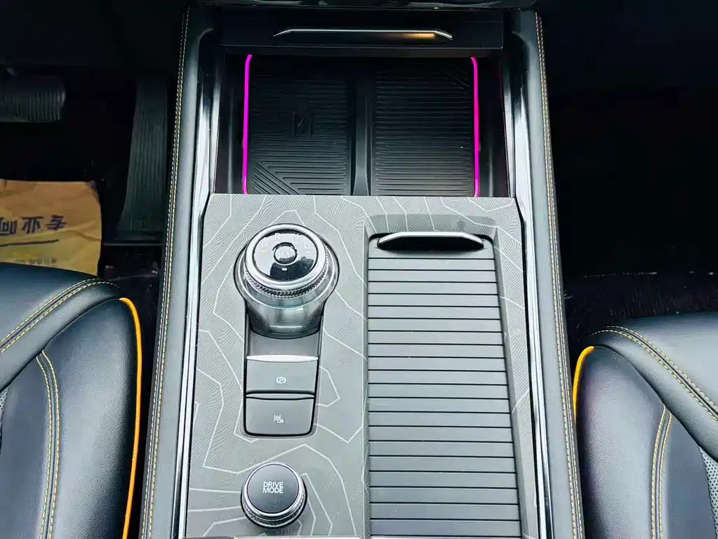 Ford Explorer — миниатюра 14