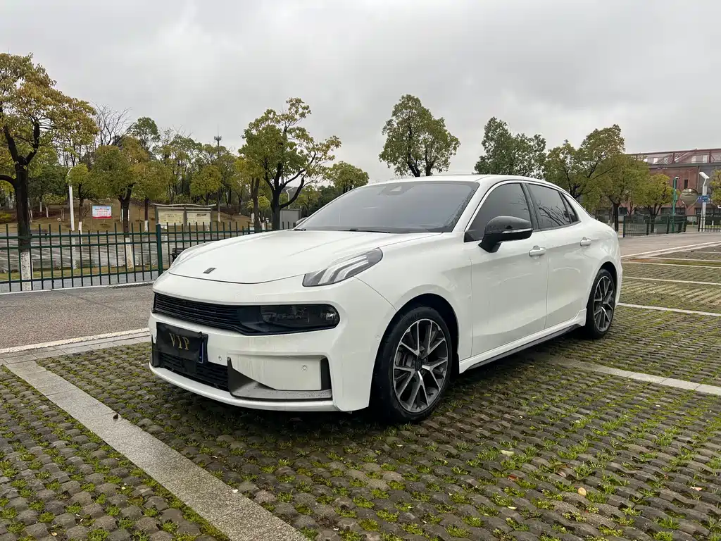 Lynk & Co 03 2020