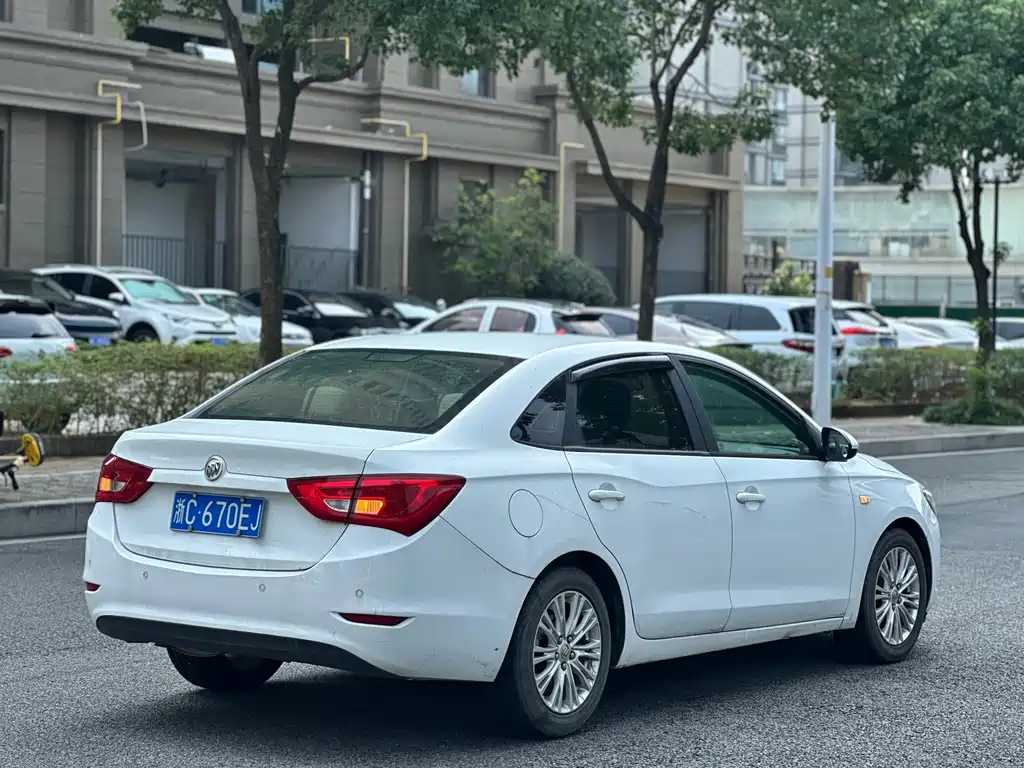 Buick Excelle — миниатюра 4