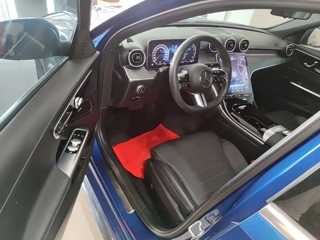 Mercedes-Benz C-Class — миниатюра 16