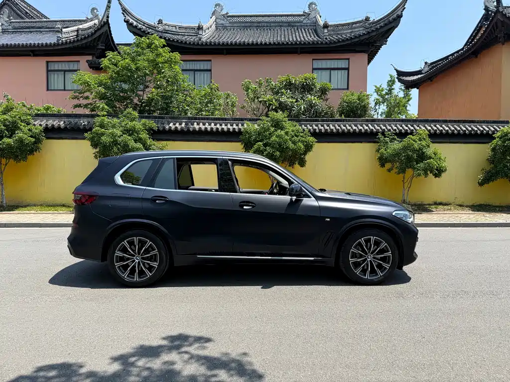 BMW X5 2021 xDrive40i M Sport