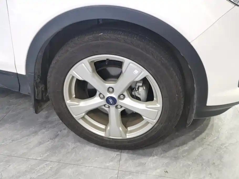 Ford Kuga — миниатюра 6
