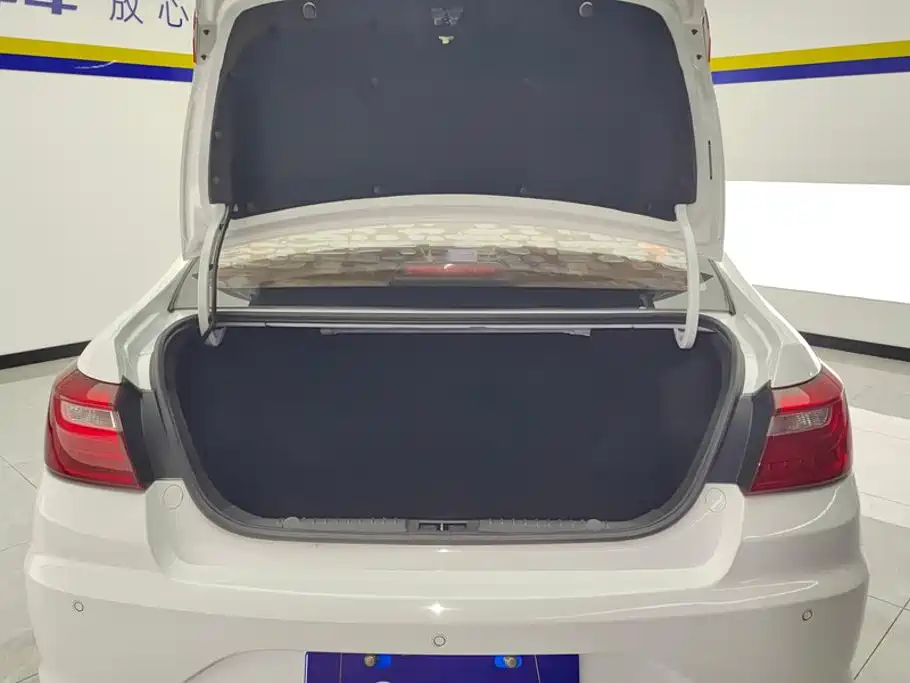 Geely Vision — миниатюра 4