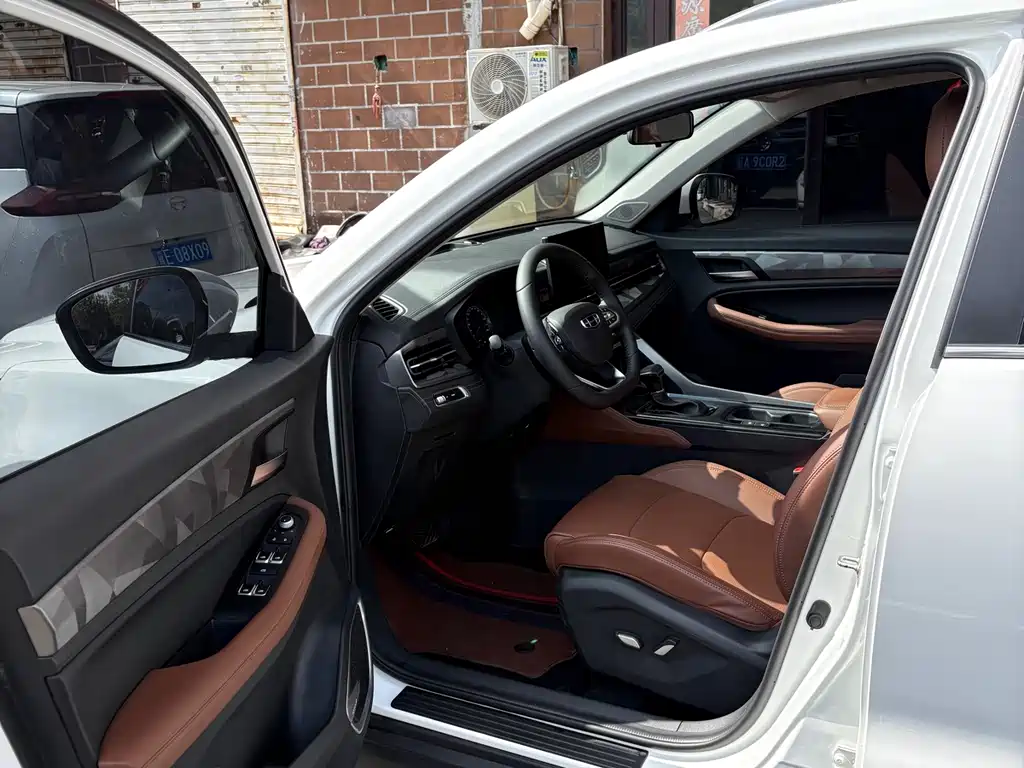 Geely Vision X6 — миниатюра 7