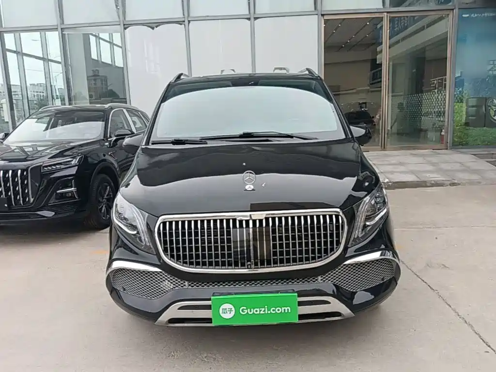 Mercedes-Benz Vito 2021 2.0T Elite 7 мест
