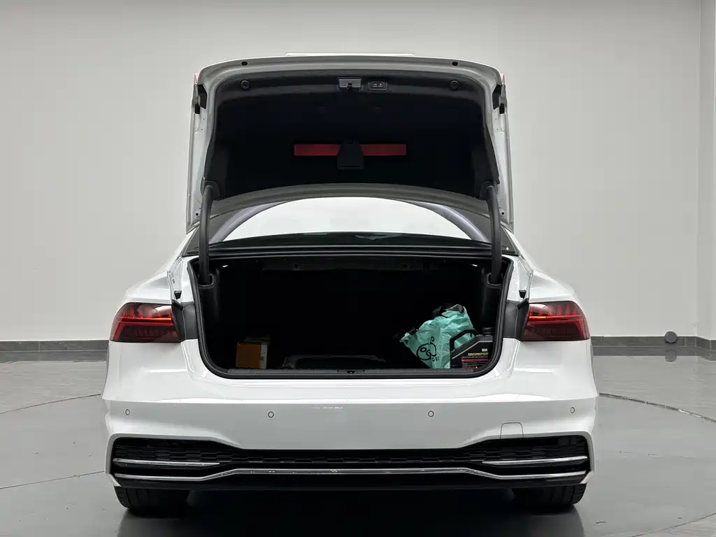 Audi A7L — миниатюра 27