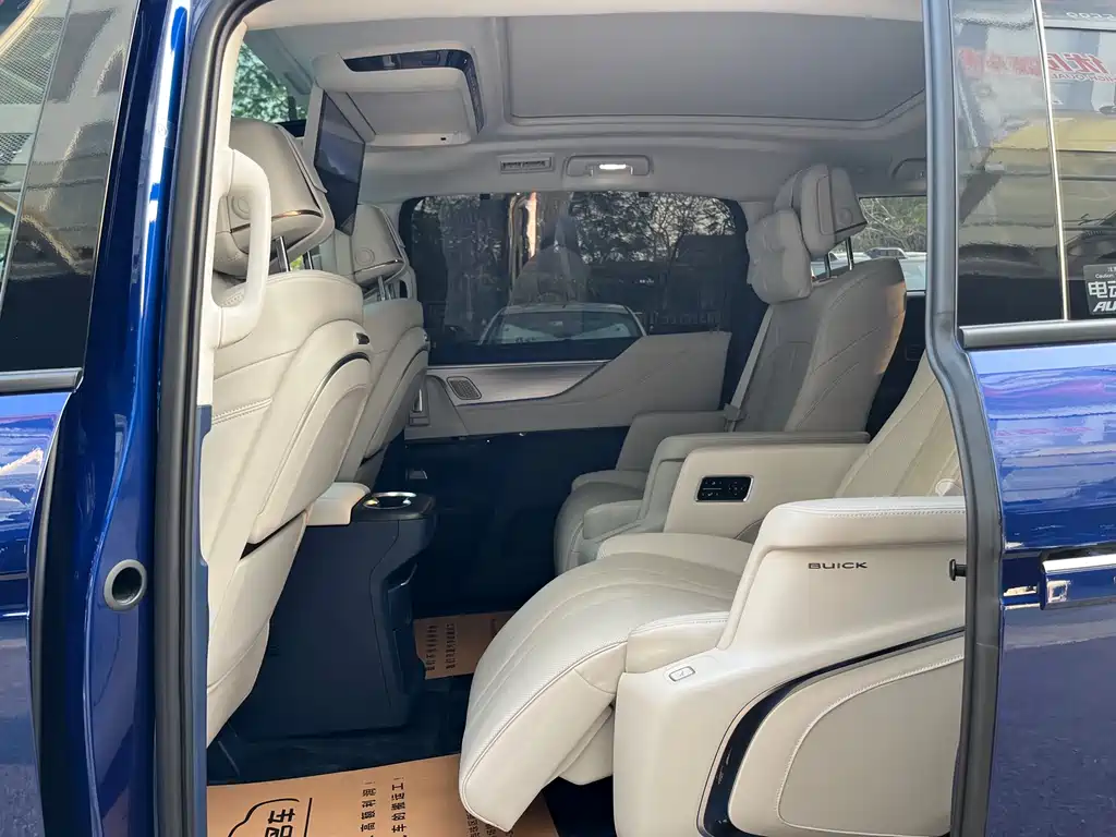 BUICK GL8 NEW ENERGY