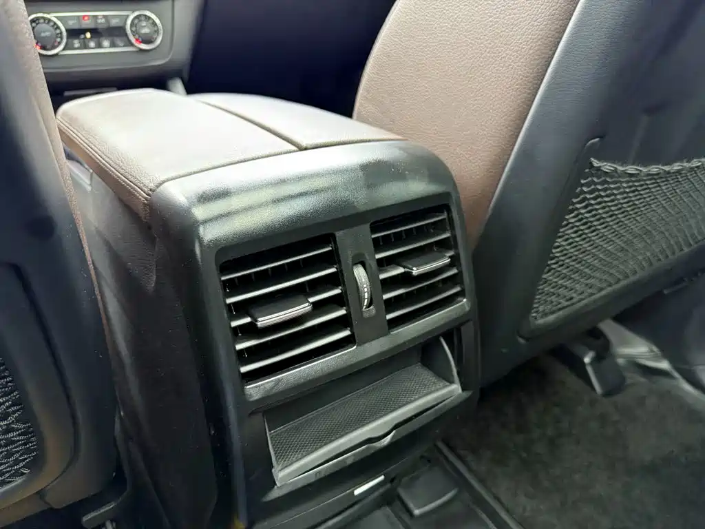 Mercedes-Benz M-Class — миниатюра 16