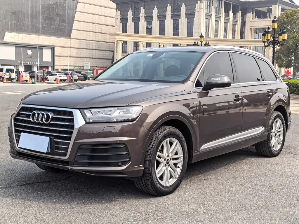 Audi Q7 2018 40 TFSI Comfort