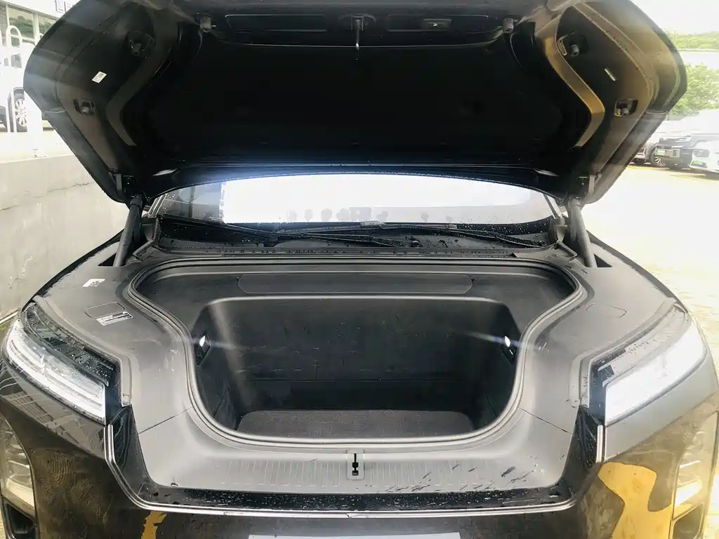 NIO ES8 — миниатюра 25