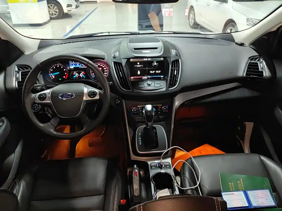 Ford Kuga — миниатюра 12