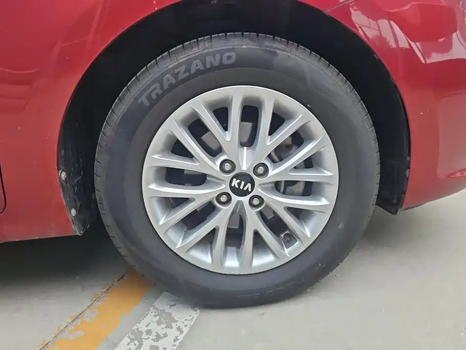 Kia K2 — миниатюра 6