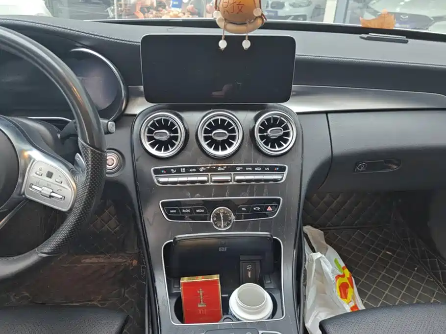 Mercedes-Benz C-Class — миниатюра 13