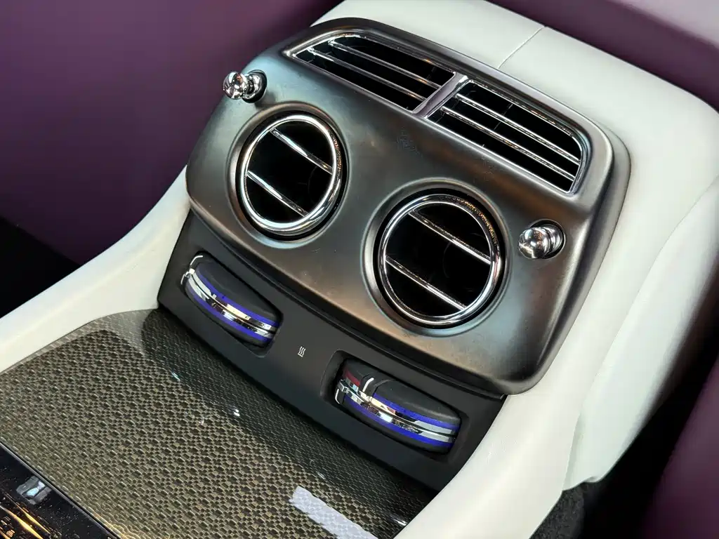 Rolls-Royce Wraith — миниатюра 34