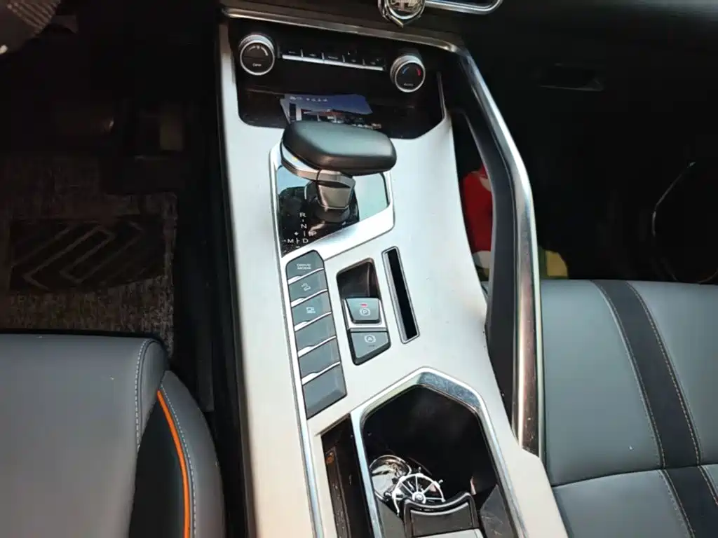 Geely Binyue — миниатюра 14