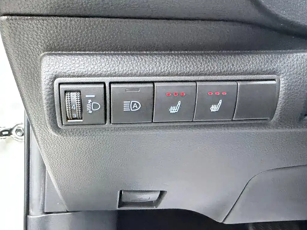 Toyota Corolla — миниатюра 11