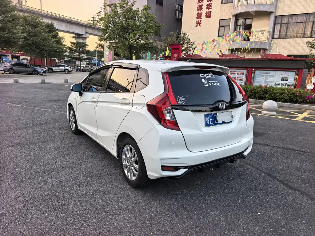 Honda Fit — миниатюра 4