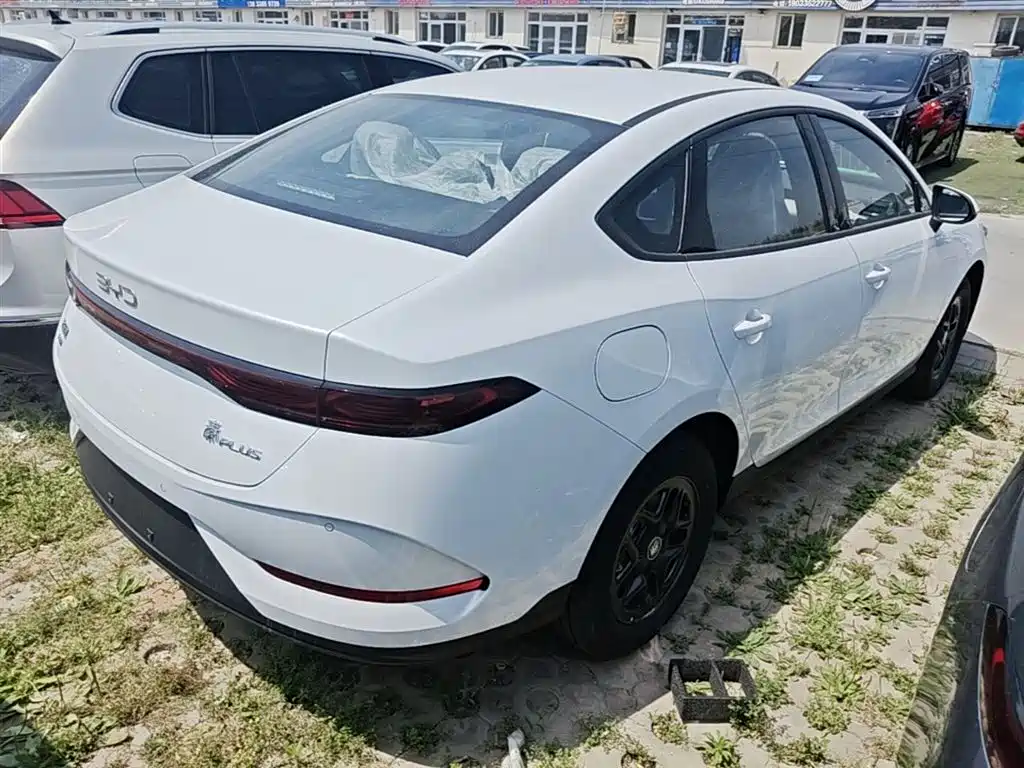 BYD Qin Plus PLUS 2025 DM-i Smart Drive 128KM