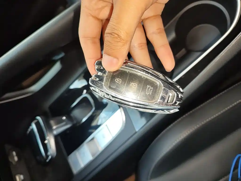 Hyundai Elantra — миниатюра 17