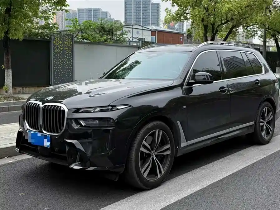 BMW X7 2024