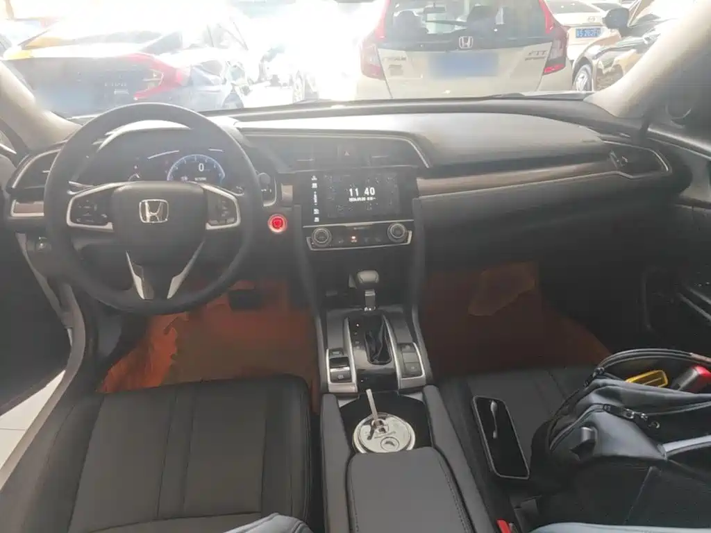 Honda Civic — миниатюра 10