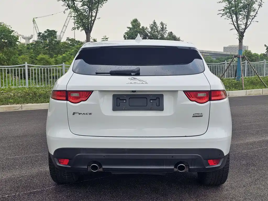 Jaguar F-PACE — миниатюра 13