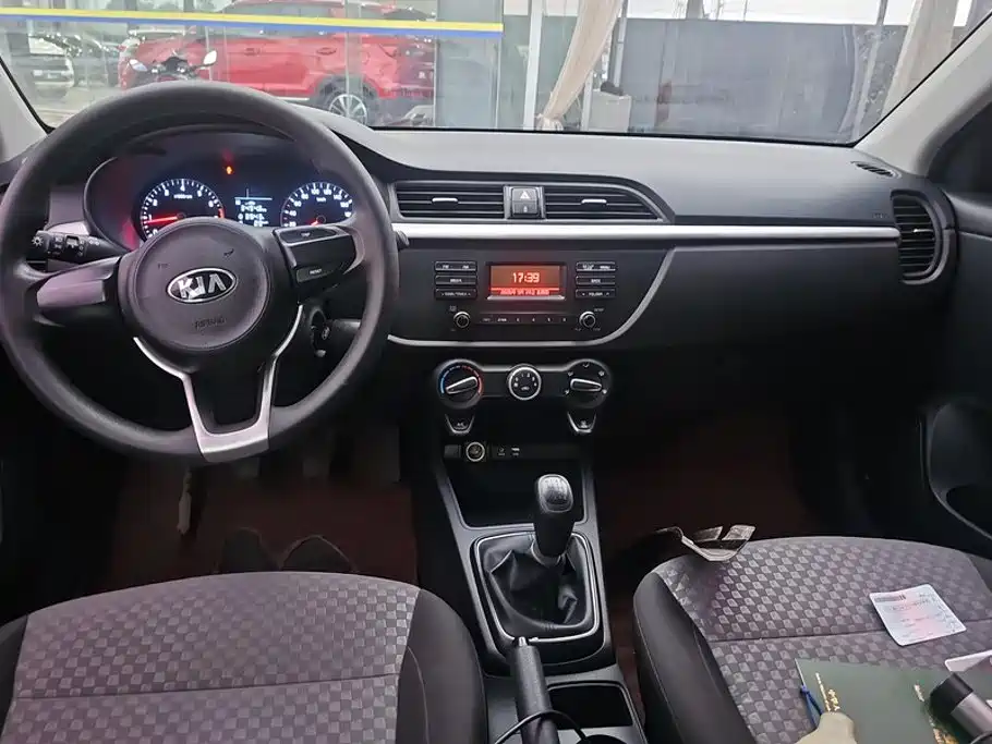 Kia K2 — миниатюра 12