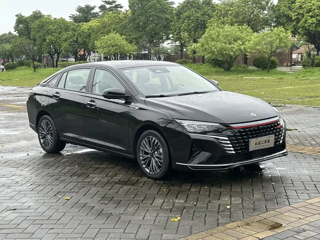 DONGFENG YI HYUN MAX