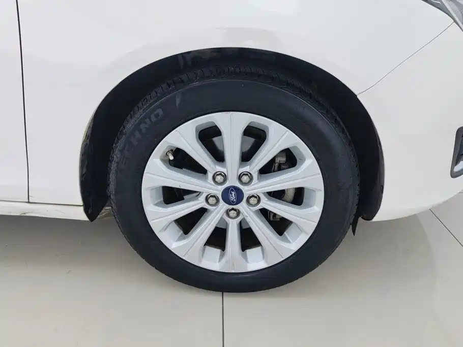 Ford Escort — миниатюра 6