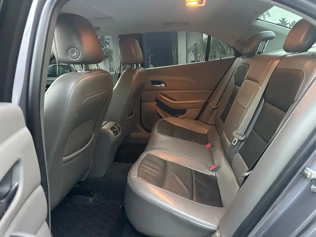 Chevrolet Malibu — миниатюра 11