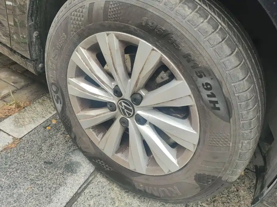 Volkswagen Lavida — миниатюра 6