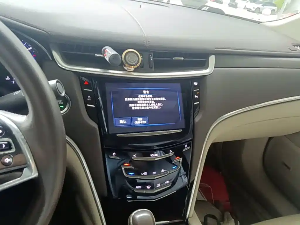 Cadillac XTS — миниатюра 13