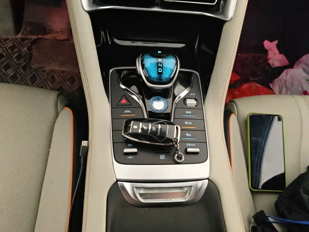 BYD PLUS New Energy — миниатюра 14