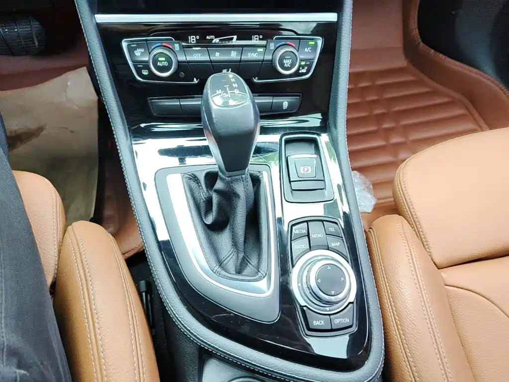 BMW 2 Series Active Tourer (Import) — миниатюра 14