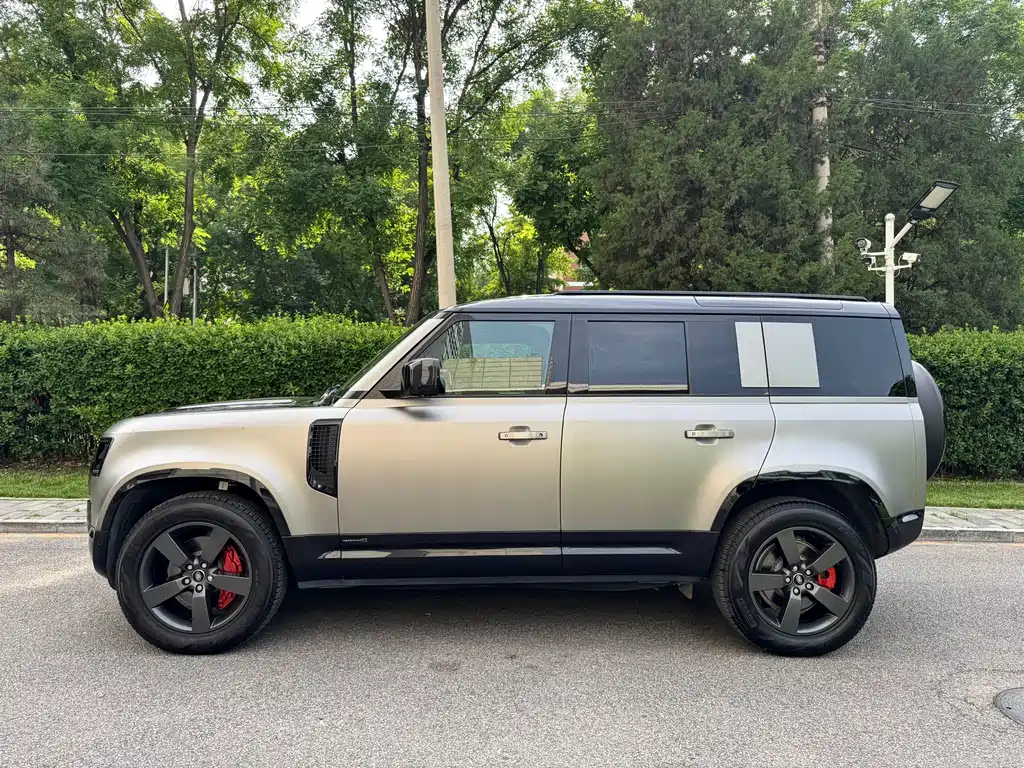 Land Rover Land Rover Defender 2025 110 3.0T P400 X