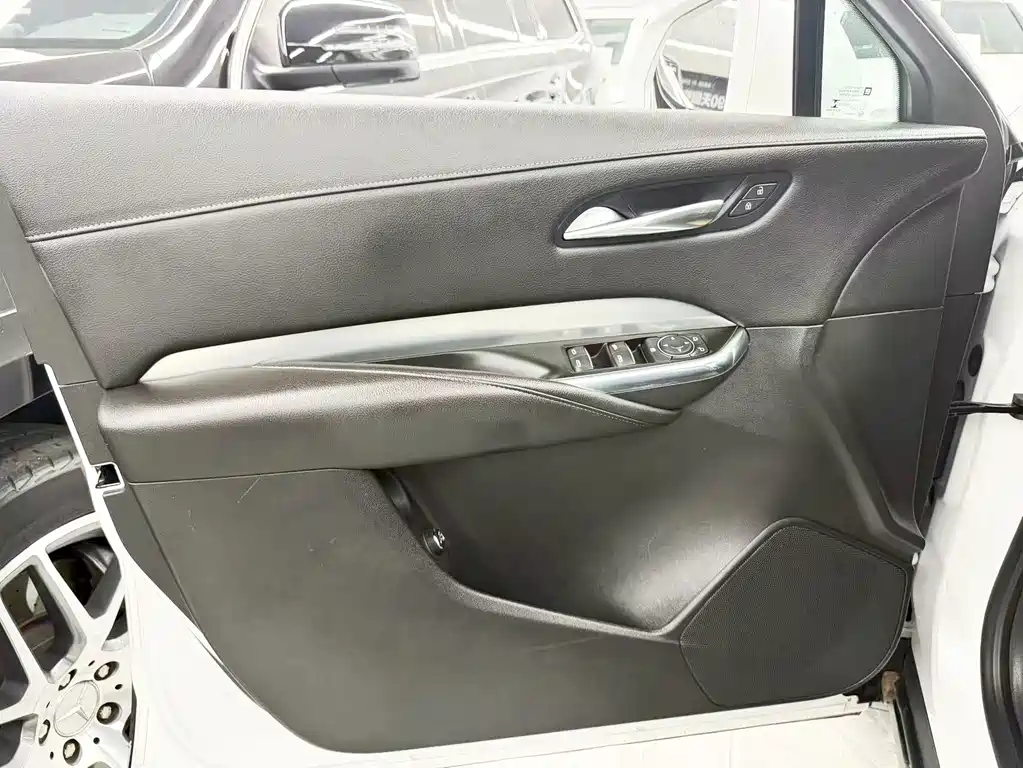 Cadillac XT4 — миниатюра 12