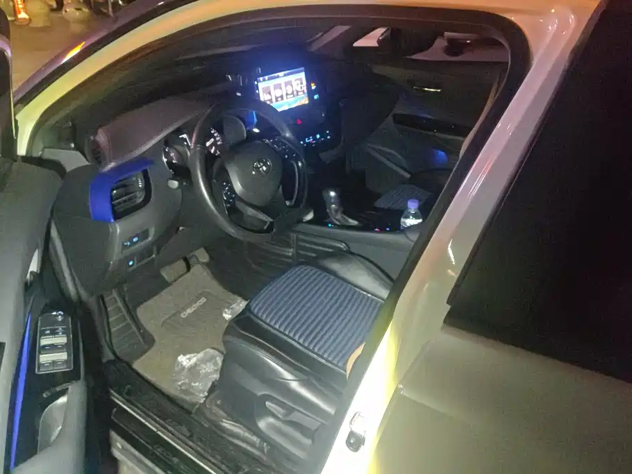 Toyota IZOA — миниатюра 9