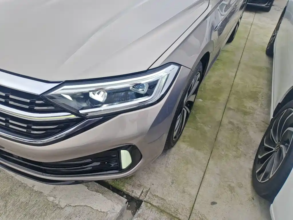 Volkswagen Sagitar — миниатюра 24