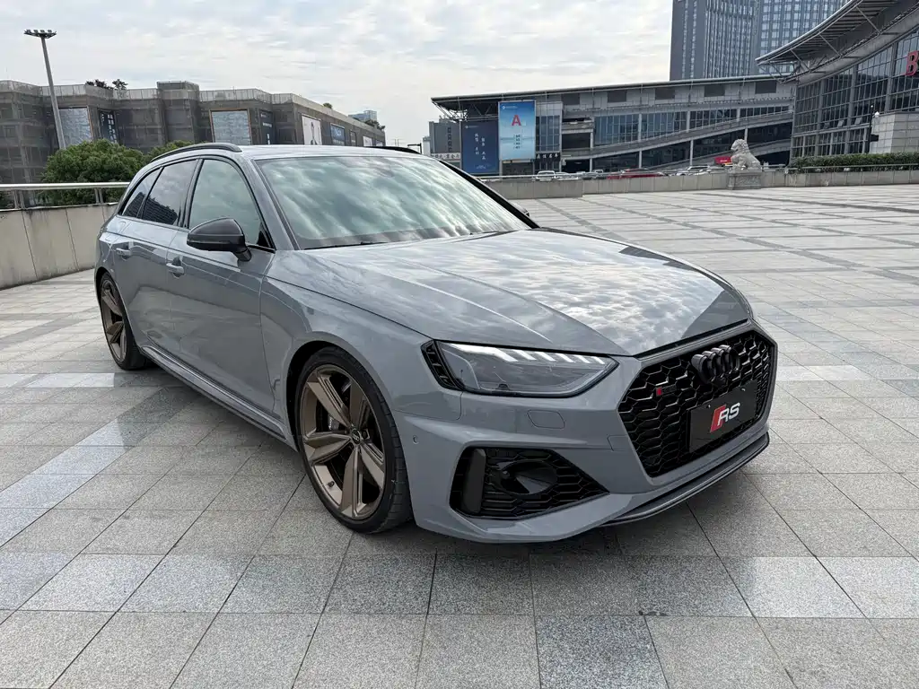 Audi RS 4 2022 RS4 Avant