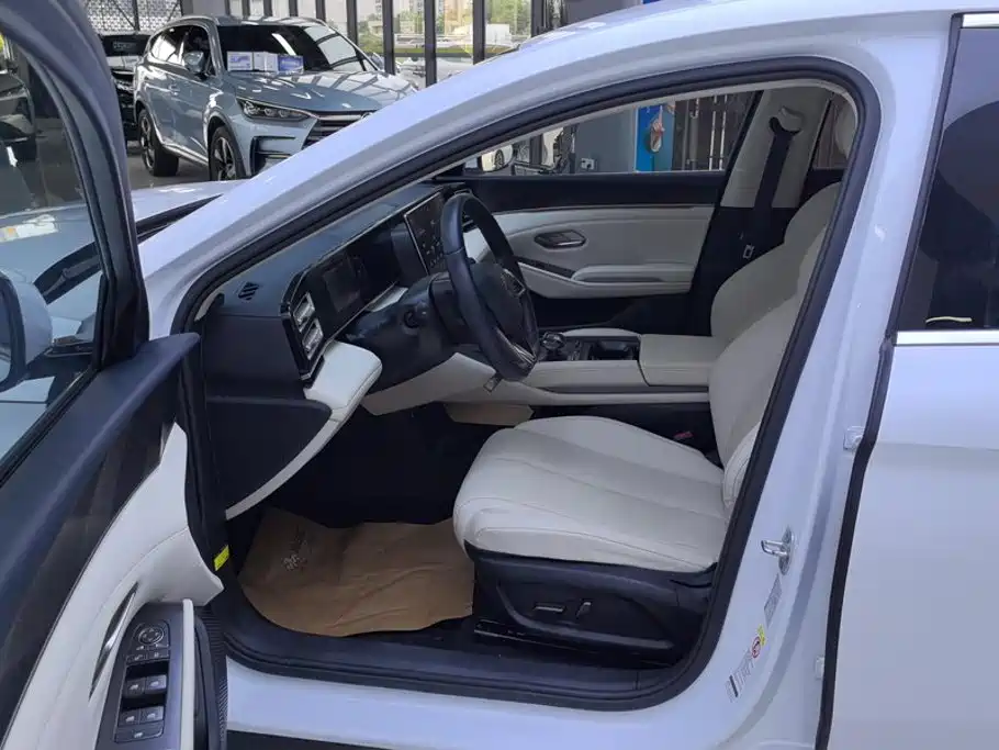 BYD Qin L — миниатюра 9