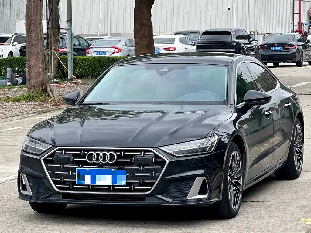 Купить Audi A7L