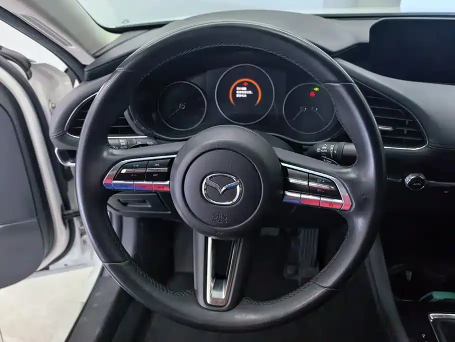 Mazda 3 Axela — миниатюра 15