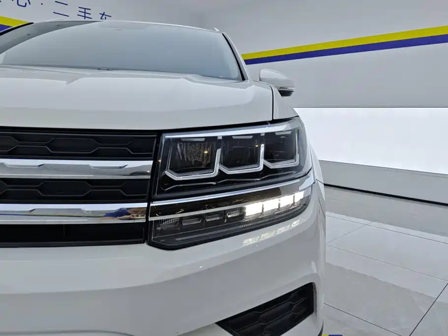 Volkswagen Tharu — миниатюра 5