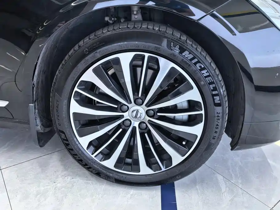 Volvo S90 — миниатюра 6