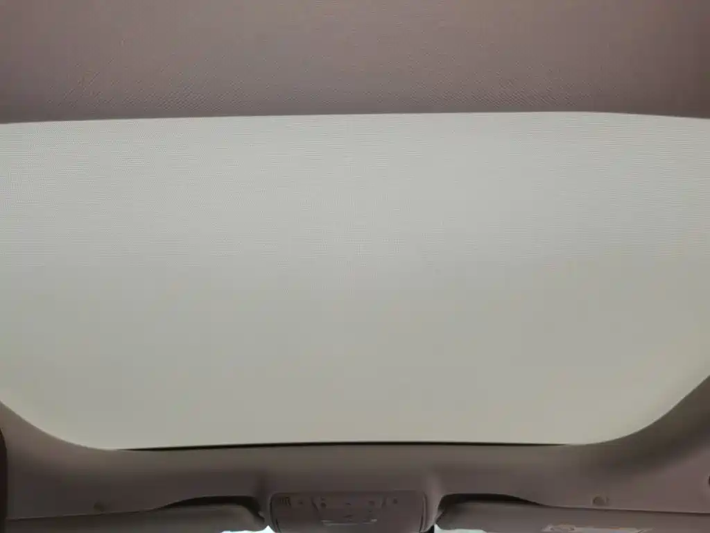 Mercedes-Benz E-Class — миниатюра 9