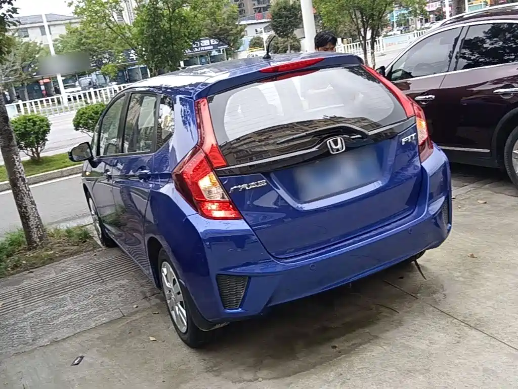 Honda Fit — миниатюра 5