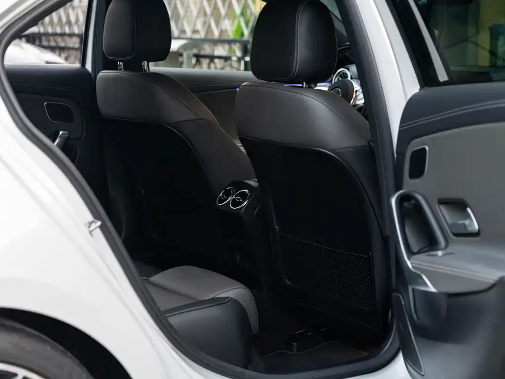 Mercedes-Benz A-Class AMG AMG A 35 L 4MATIC, фото 34
