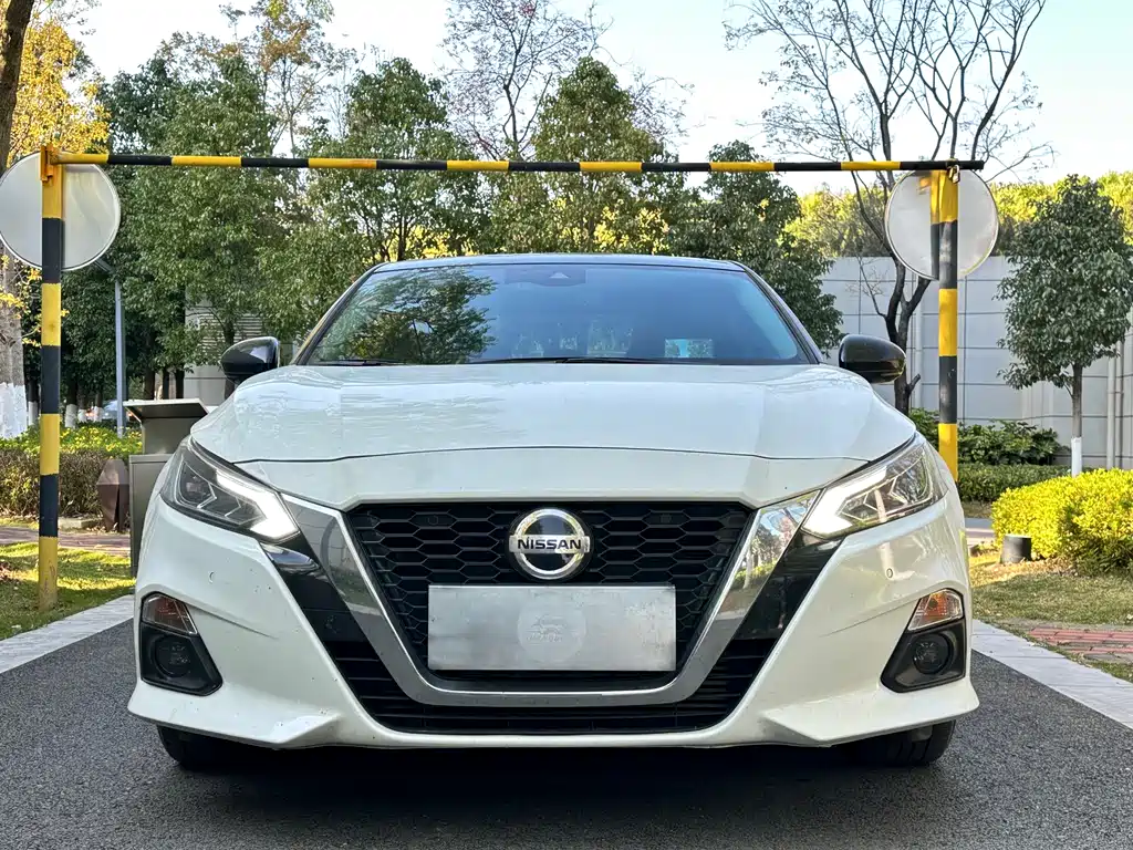 NISSAN TEANA