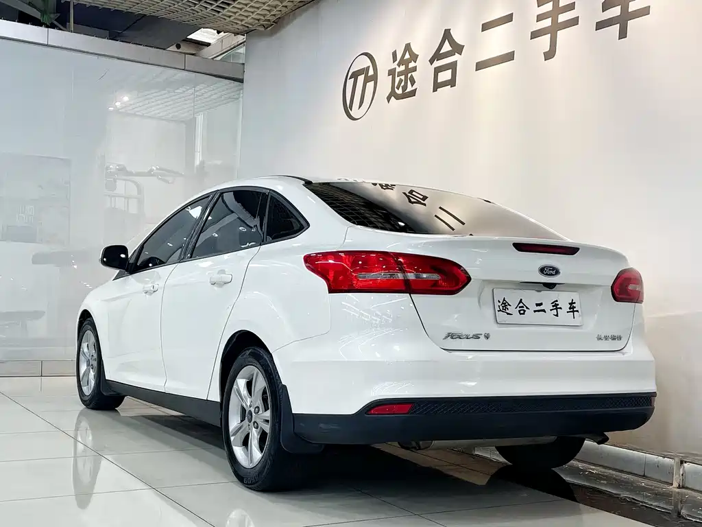 Ford Focus — миниатюра 6