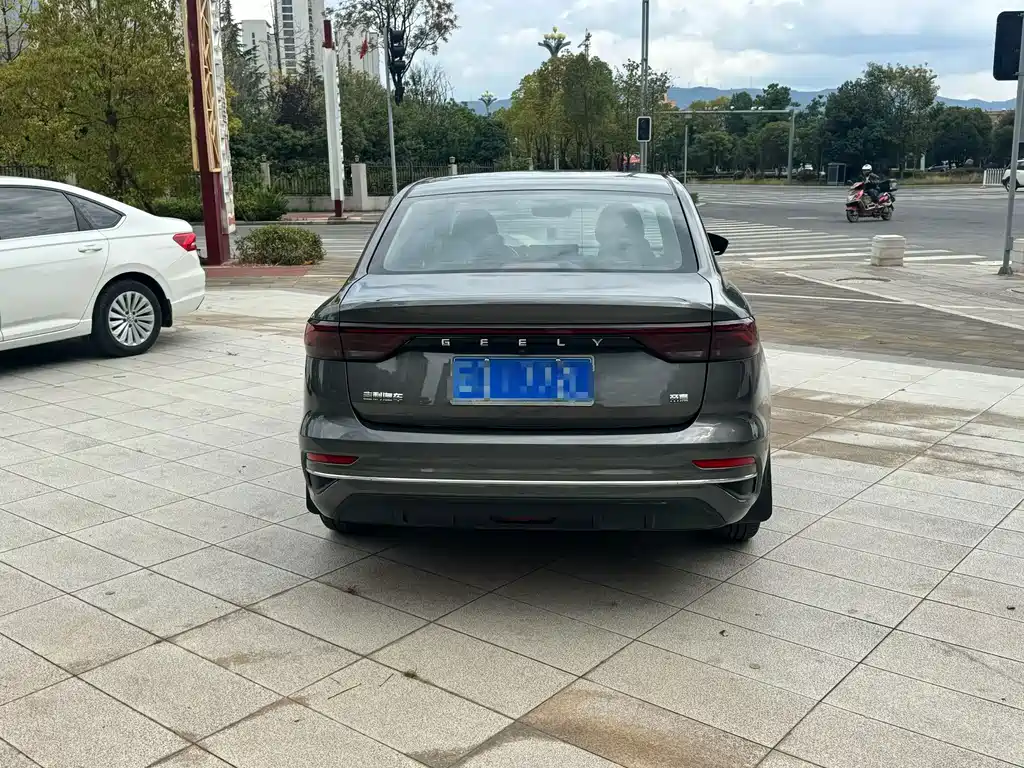 Geely Emgrand — миниатюра 5
